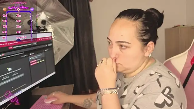 Jasmine 1526 online show from 11-30-25, 12:53