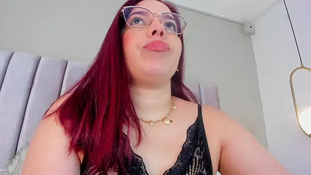 Snapshot of AnnaNoval_10 chatting on 11-18-25, 12:31 AnnaNoval 10 online show from 11-18-25, 12:31