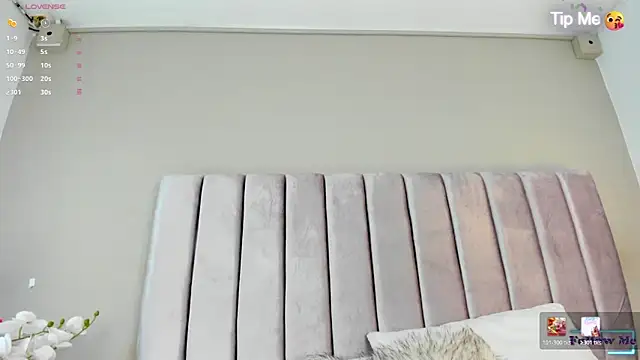 Snapshot of AnnaNoval_10 chatting on 02-14-26, 12:57 AnnaNoval 10 online show from 02-14-26, 12:57