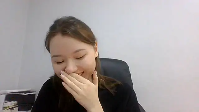 DeenaCaho online show from 11-28-25, 07:11