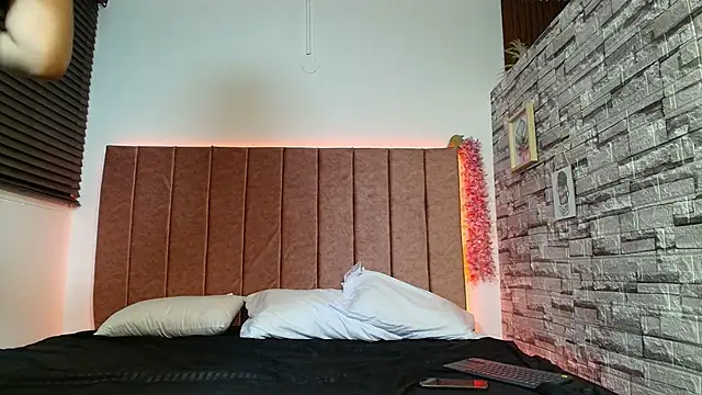 Snapshot of Tefanny_hot chatting on 11-21-25, 01:32 Tefanny hot online show from 11-21-25, 01:32