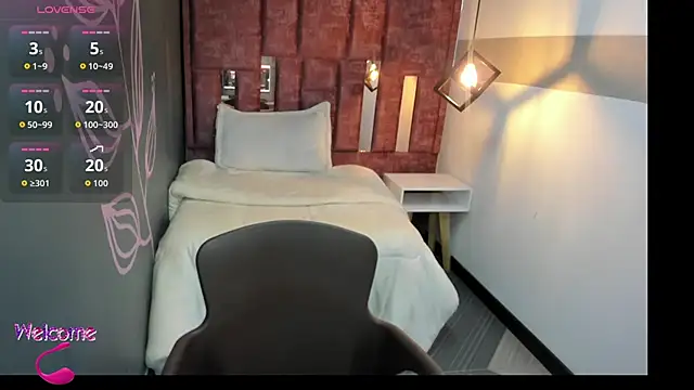 Snapshot of Mellany_Bleak__ chatting on 12-14-25, 11:48 Mellany Bleak online show from 12-14-25, 11:48