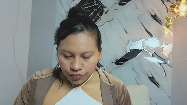 Hanna Goldenst online show from 11-24-25, 07:13