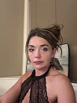 Snapshot of miatate chatting on 04-24-26, 10:18 miatate online show from 04-24-26, 10:18