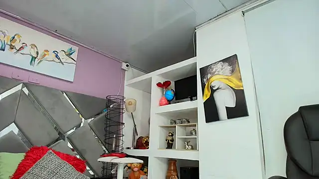 Zaira sofiaa online show from 04-20-26, 02:25