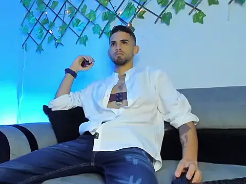 Angel blue1 online show from 11-28-25, 12:35