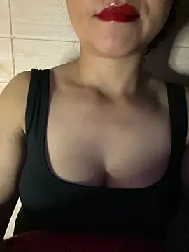 Snapshot of Diana-sexyy chatting on 06-29-26, 02:28 Diana-sexyy online show from 06-29-26, 02:28