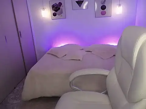 Snapshot of selene_rouse_ chatting on 12-02-25, 10:27 selene rouse online show from 12-02-25, 10:27