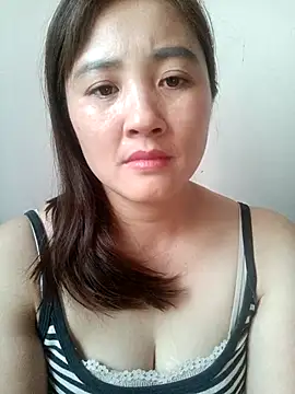 Little-Red123 online show from 11-27-25, 06:48