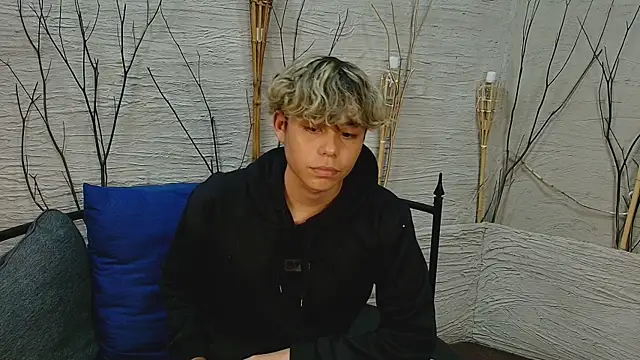 Snapshot of nathan_bell chatting on 11-17-25, 03:34 nathan bell online show from 11-17-25, 03:34