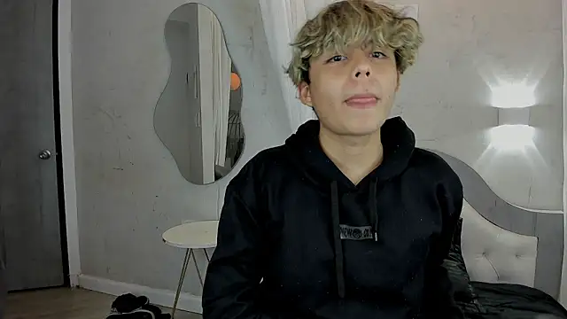 Snapshot of nathan_bell chatting on 11-29-25, 03:31 nathan bell online show from 11-29-25, 03:31