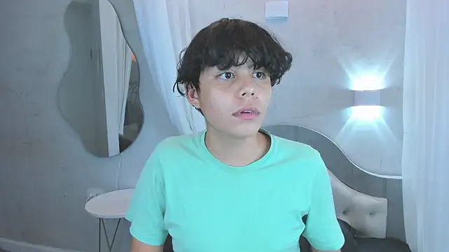 Snapshot of nathan_bell chatting on 12-04-25, 03:27 nathan bell online show from 12-04-25, 03:27