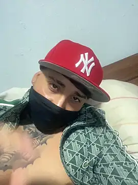 Snapshot of Matiascolageno chatting on 11-24-25, 02:33 Matiascolageno online show from 11-24-25, 02:33