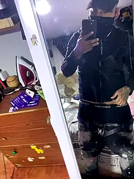 Snapshot of Matiascolageno chatting on 12-04-25, 12:42 Matiascolageno online show from 12-04-25, 12:42