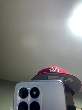 Snapshot of Matiascolageno chatting on 12-22-25, 06:43 Matiascolageno online show from 12-22-25, 06:43