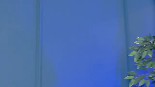 Snapshot of IrissBell chatting on 11-21-25, 06:56 IrissBell online show from 11-21-25, 06:56