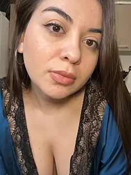 Snapshot of Lovynna chatting on 02-23-26, 08:39 Lovynna online show from 02-23-26, 08:39