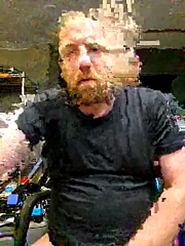 Snapshot of Txweld69 chatting on 12-04-25, 12:31 Txweld69 online show from 12-04-25, 12:31