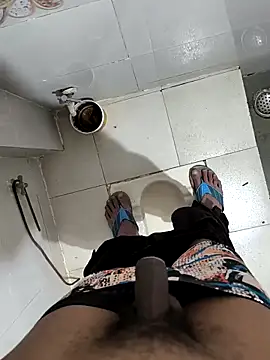 Ritik143jhil online show from 11-17-25, 12:11