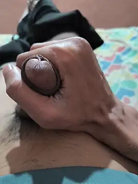 Snapshot of Ritik143jhil chatting on 12-18-25, 12:00 Ritik143jhil online show from 12-18-25, 12:00