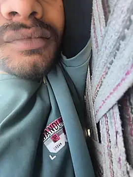 Snapshot of Ritik143jhil chatting on 12-19-25, 11:06 Ritik143jhil online show from 12-19-25, 11:06