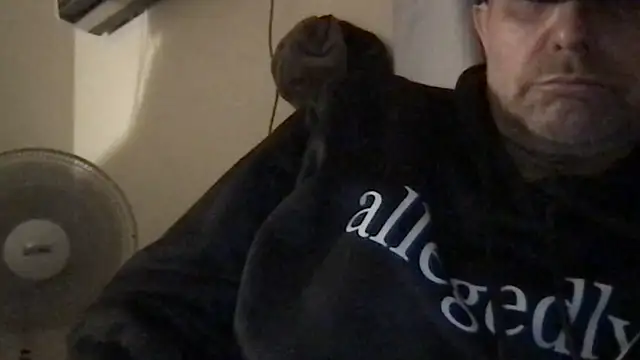 Snapshot of Headx2 chatting on 03-28-26, 11:48 Headx2 online show from 03-28-26, 11:48