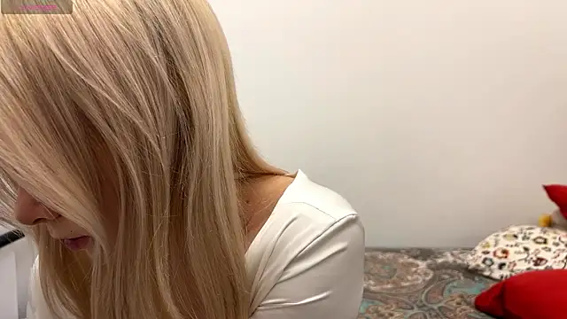 Snapshot of RekaNoWay chatting on 11-15-25, 05:05 RekaNoWay online show from 11-15-25, 05:05