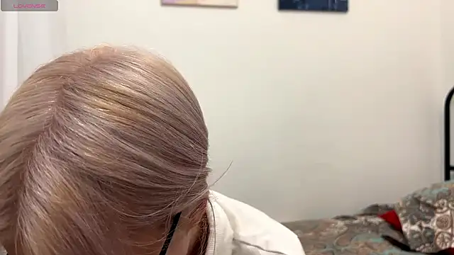 Snapshot of RekaNoWay chatting on 11-18-25, 11:47 RekaNoWay online show from 11-18-25, 11:47