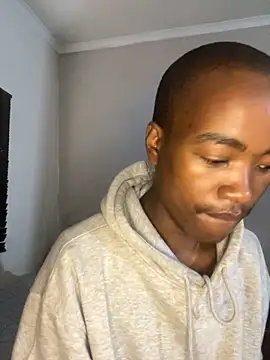 Snapshot of Boytoy_BigD chatting on 11-16-25, 07:03 Boytoy BigD online show from 11-16-25, 07:03