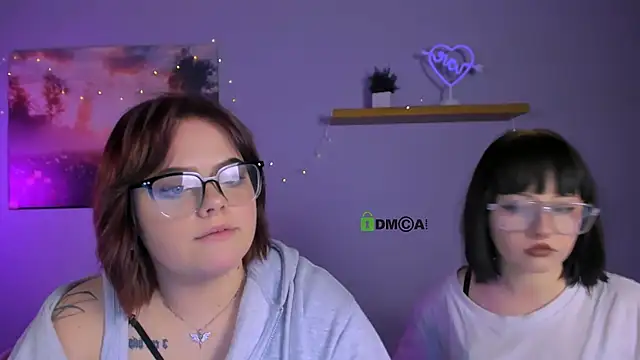 Snapshot of lika_pop chatting on 12-13-25, 08:04 lika pop online show from 12-13-25, 08:04