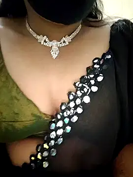 Snapshot of mahalaxmi_teluguammai chatting on 11-19-25, 05:13 mahalaxmi teluguammai online show from 11-19-25, 05:13