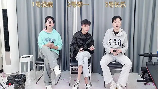 Snapshot of QYBOYS_003 chatting on 11-29-25, 04:48 QYBOYS 003 online show from 11-29-25, 04:48