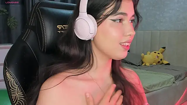 Snapshot of Diara_1an chatting on 11-14-25, 03:33 Diara 1an online show from 11-14-25, 03:33