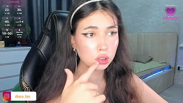 Snapshot of Diara_1an chatting on 11-19-25, 04:51 Diara 1an online show from 11-19-25, 04:51