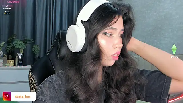 Snapshot of Diara_1an chatting on 11-30-25, 01:26 Diara 1an online show from 11-30-25, 01:26