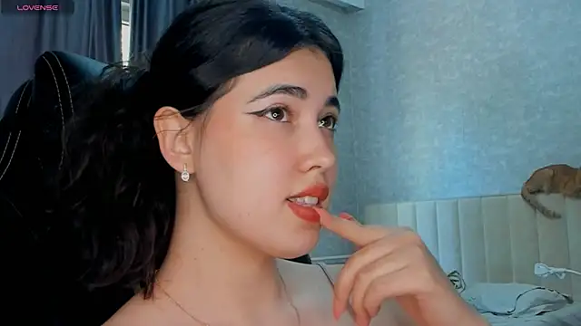 Snapshot of Diara_1an chatting on 05-13-26, 04:54 Diara 1an online show from 05-13-26, 04:54