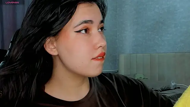 Snapshot of Diara_1an chatting on 05-21-26, 04:19 Diara 1an online show from 05-21-26, 04:19