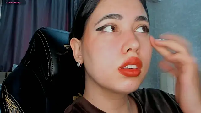 Snapshot of Diara_1an chatting on 05-22-26, 05:47 Diara 1an online show from 05-22-26, 05:47