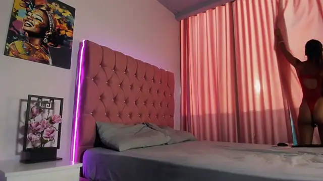 VanillaFlo online show from 05-19-26, 07:04