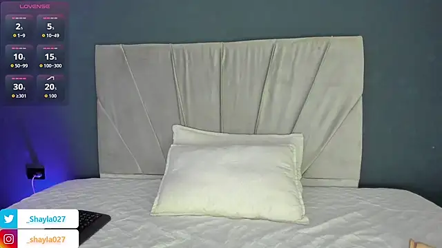 Snapshot of Jasmiine_01 chatting on 12-04-25, 01:20 Jasmiine 01 online show from 12-04-25, 01:20