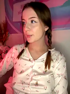 Snapshot of LoKIRAve chatting on 11-25-25, 03:34 LoKIRAve online show from 11-25-25, 03:34