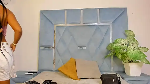 Snapshot of Kymasm chatting on 02-12-26, 12:55 Kymasm online show from 02-12-26, 12:55