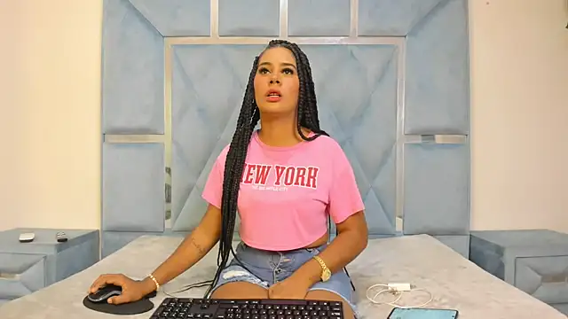 Snapshot of Kymasm chatting on 02-14-26, 12:46 Kymasm online show from 02-14-26, 12:46