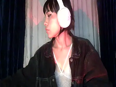 Snapshot of Lily_Sex chatting on 12-16-25, 07:57 Lily Sex online show from 12-16-25, 07:57