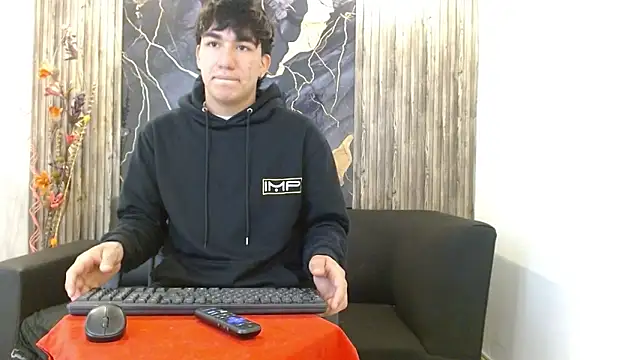 Tommy160920 online show from 11-17-25, 12:55