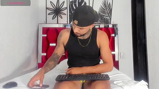 Snapshot of Jacob_77_ chatting on 12-16-25, 07:41 Jacob 77 online show from 12-16-25, 07:41