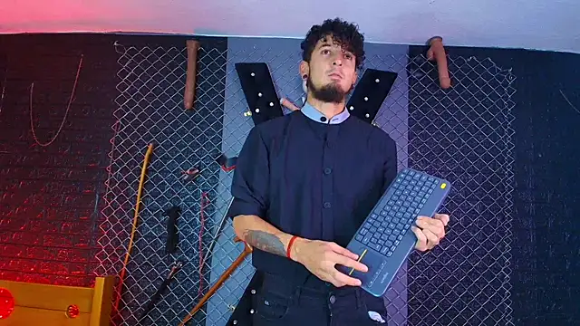 Snapshot of Master_king_leonidas_bdsm chatting on 12-05-25, 02:25 Master king leonidas bdsm online show from 12-05-25, 02:25