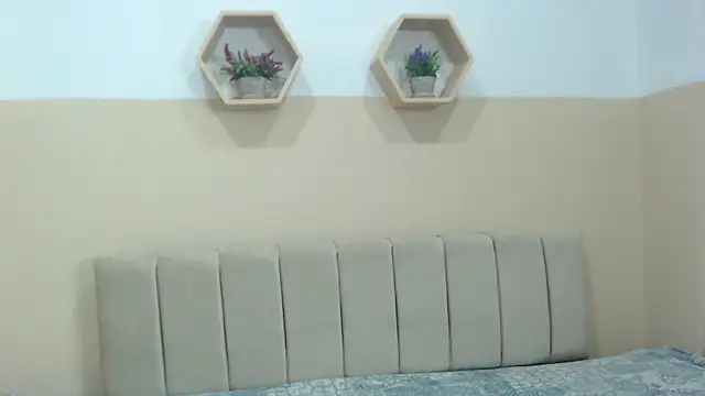 Snapshot of Charlothe_7 chatting on 04-17-26, 03:48 Charlothe 7 online show from 04-17-26, 03:48