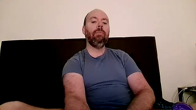 Snapshot of sbeast69 chatting on 11-15-25, 03:37 sbeast69 online show from 11-15-25, 03:37