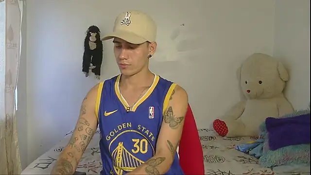 Snapshot of kilyan_wow chatting on 11-18-25, 10:03 kilyan wow online show from 11-18-25, 10:03